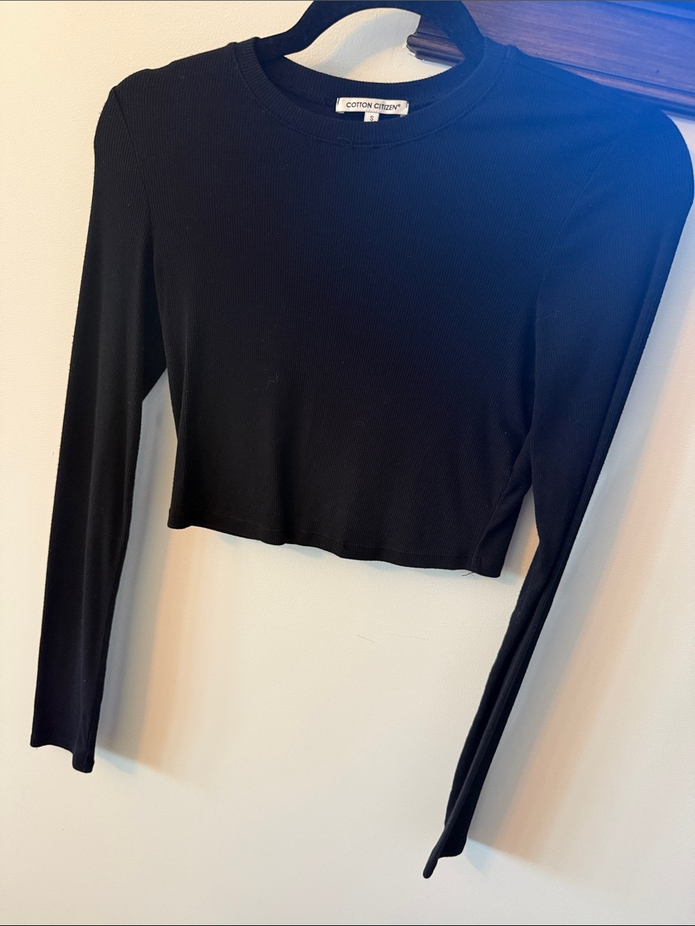 Cotton Citizen Black Cropped Long-Sleeve Ribbed Tee